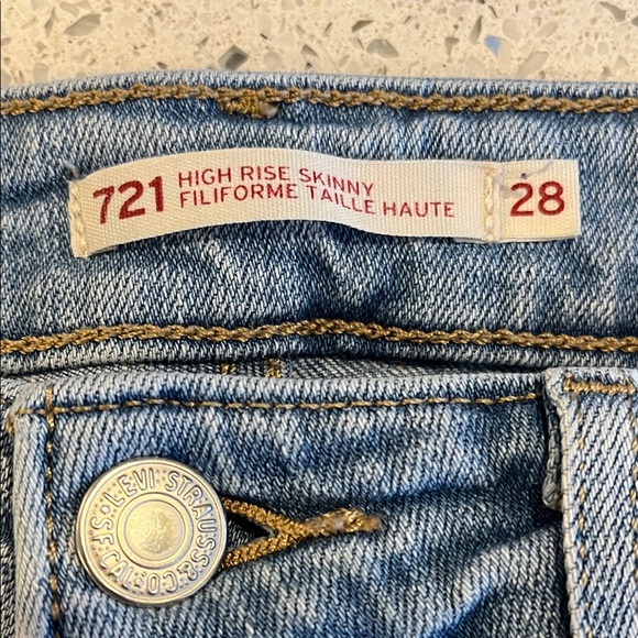 Levi’s High Rise Skinny - Picture 2 of 9